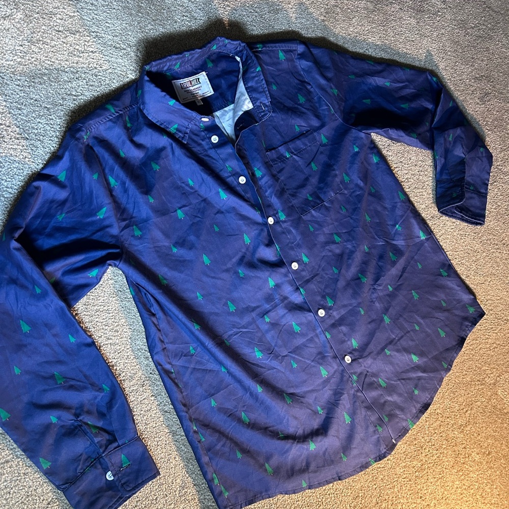 Men's Christmas Tree Button Down Shirt - size L